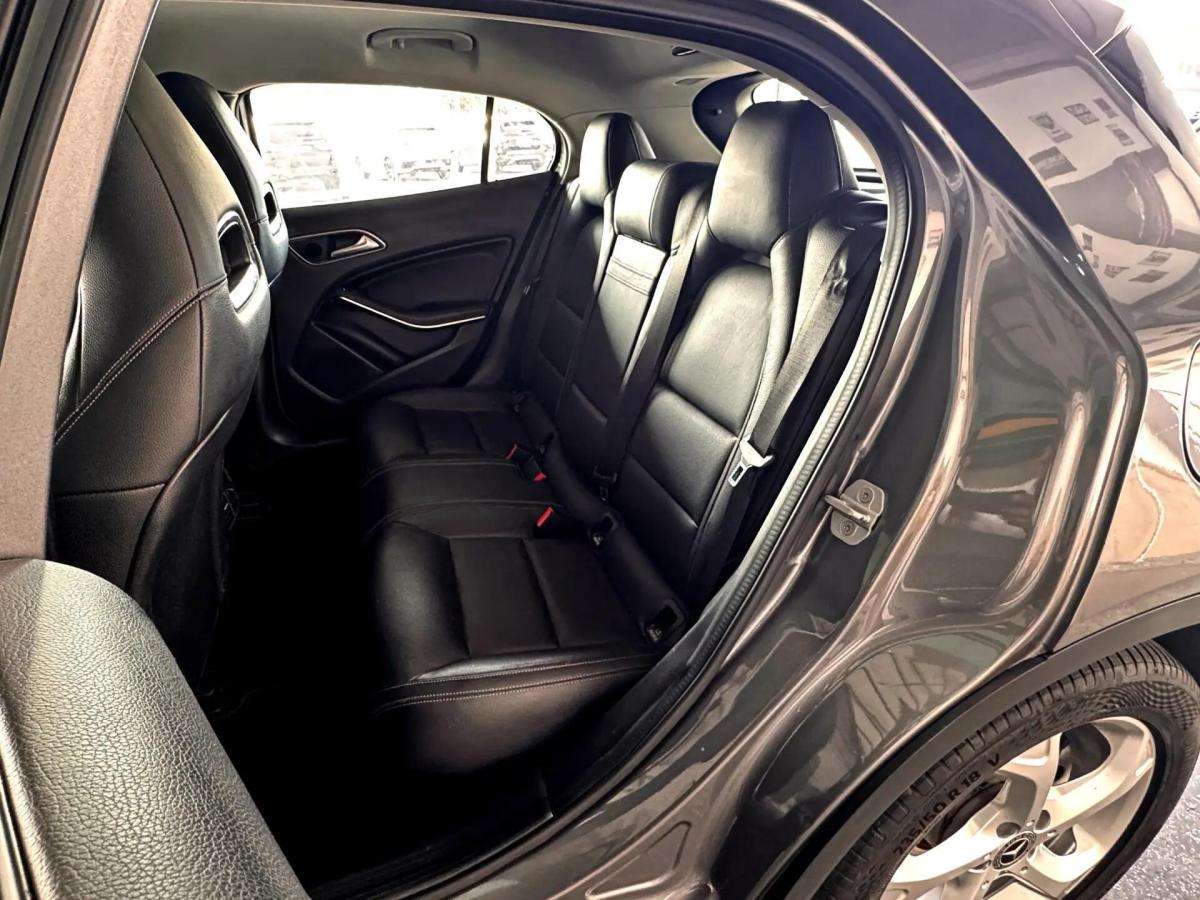 mercedes-benz-gla-220-d-2017-diesel-2143cc