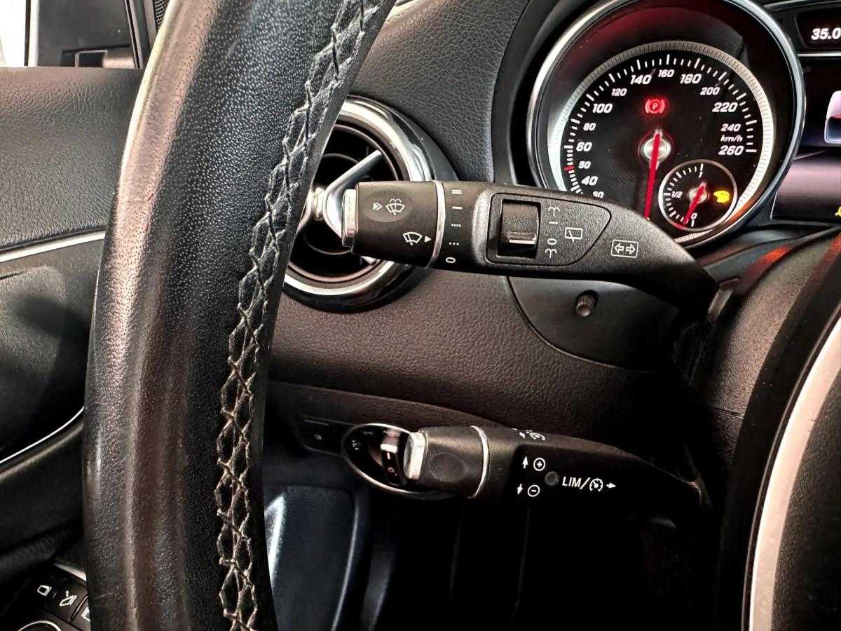 mercedes-benz-gla-220-d-2017-diesel-2143cc