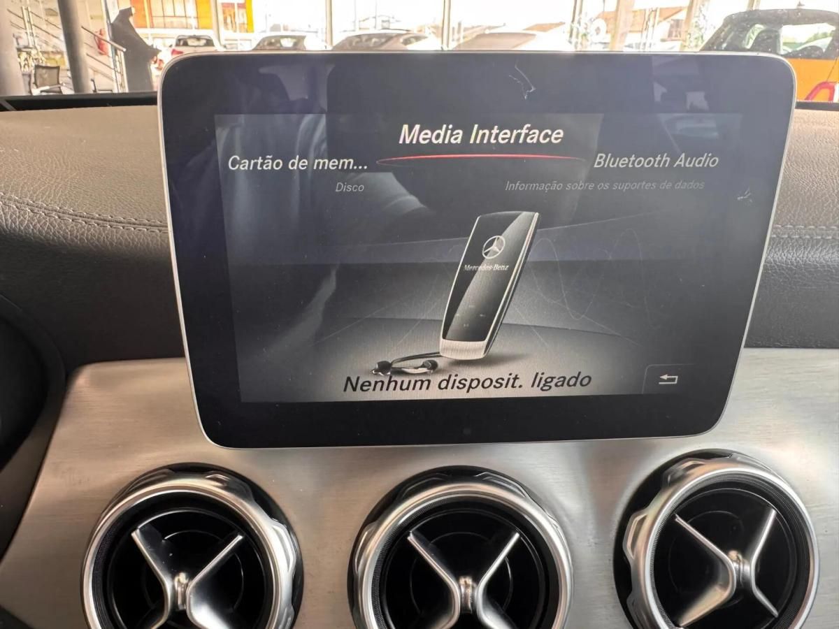 mercedes-benz-gla-220-d-2017-diesel-2143cc