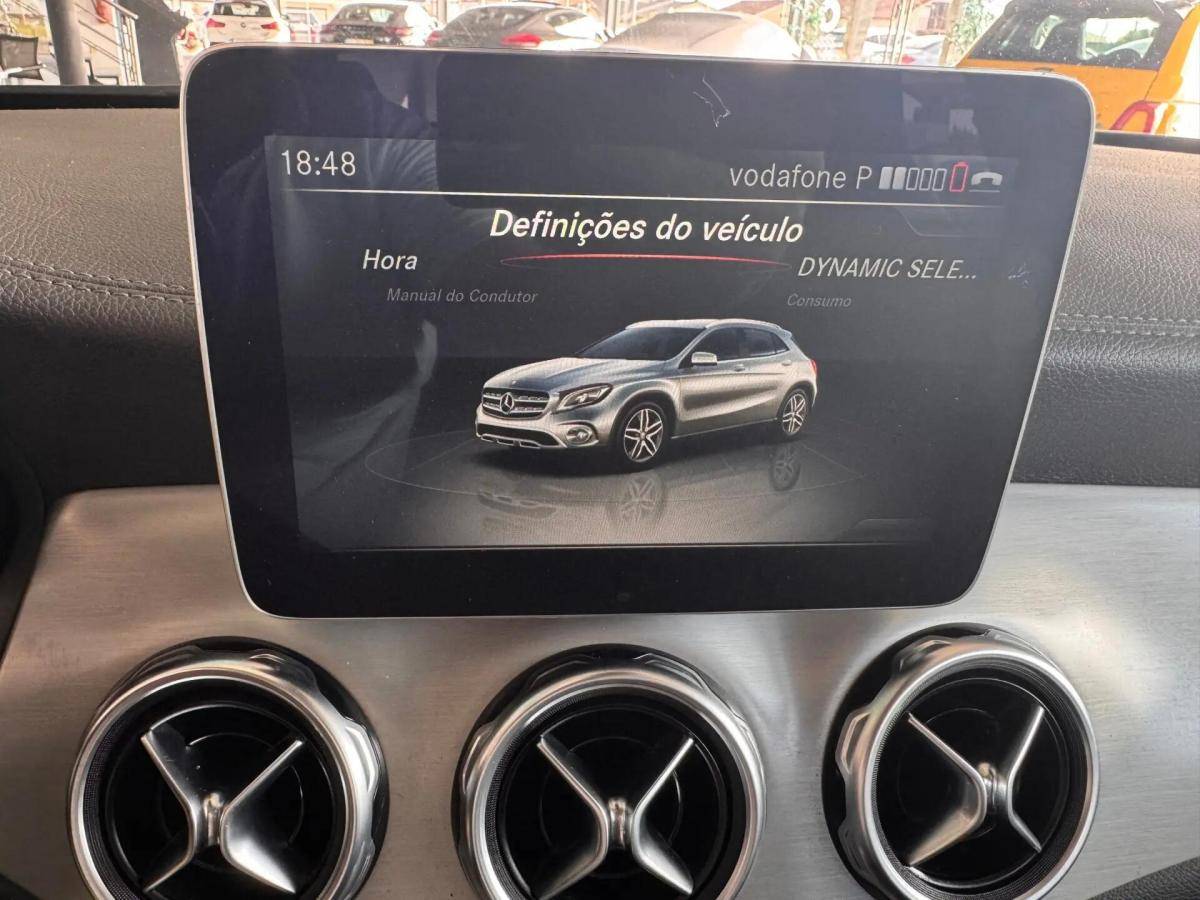 mercedes-benz-gla-220-d-2017-diesel-2143cc