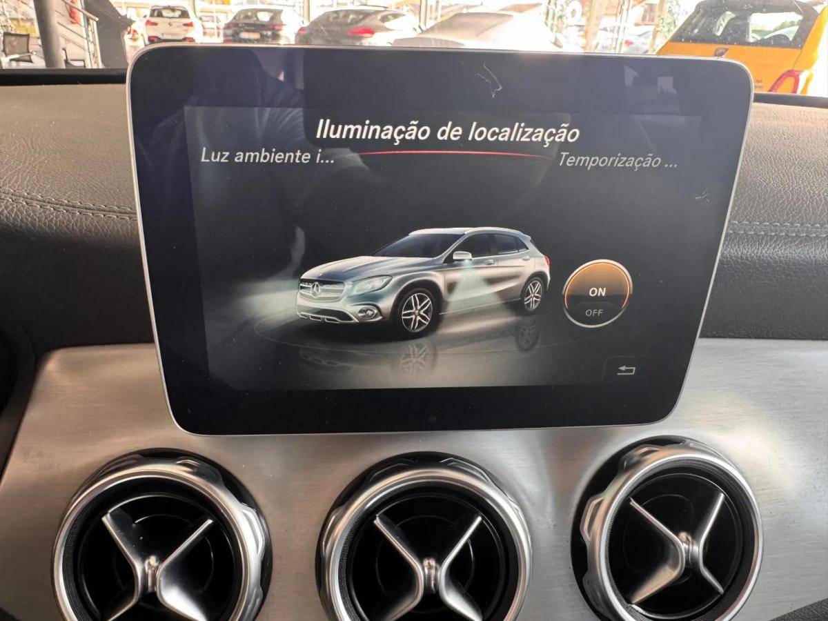 mercedes-benz-gla-220-d-2017-diesel-2143cc