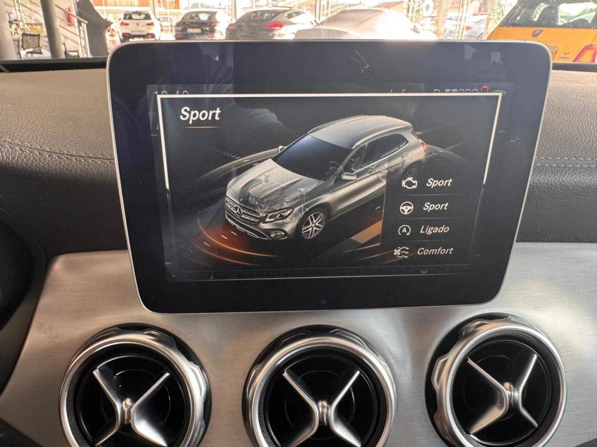 mercedes-benz-gla-220-d-2017-diesel-2143cc