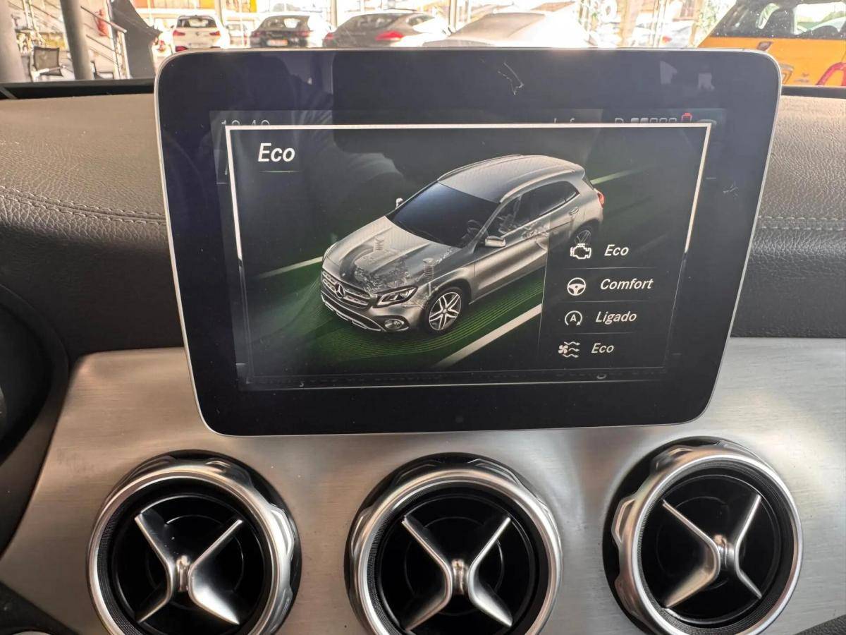 mercedes-benz-gla-220-d-2017-diesel-2143cc