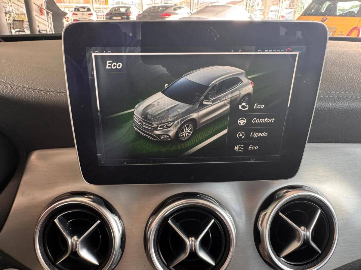 mercedes-benz-gla-220-d-2017-diesel-2143cc