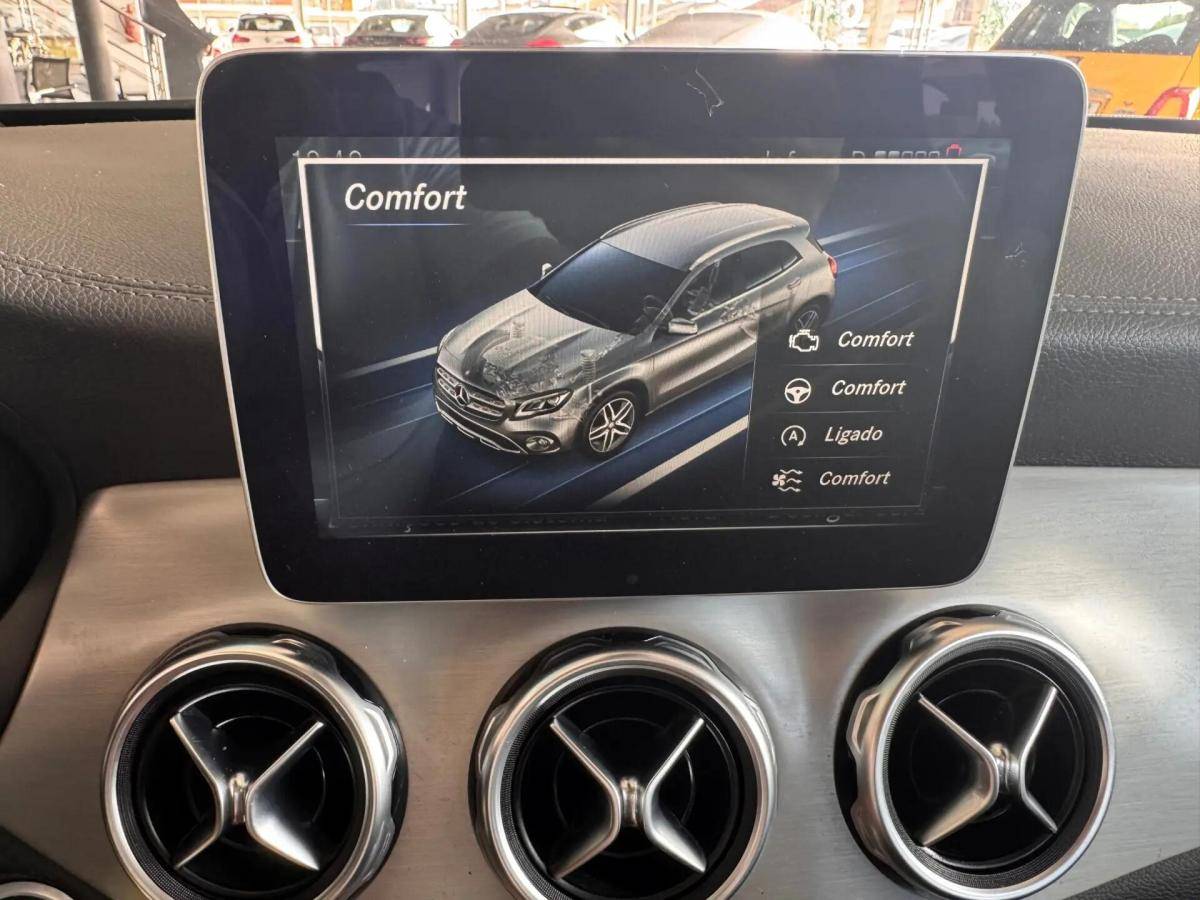 mercedes-benz-gla-220-d-2017-diesel-2143cc