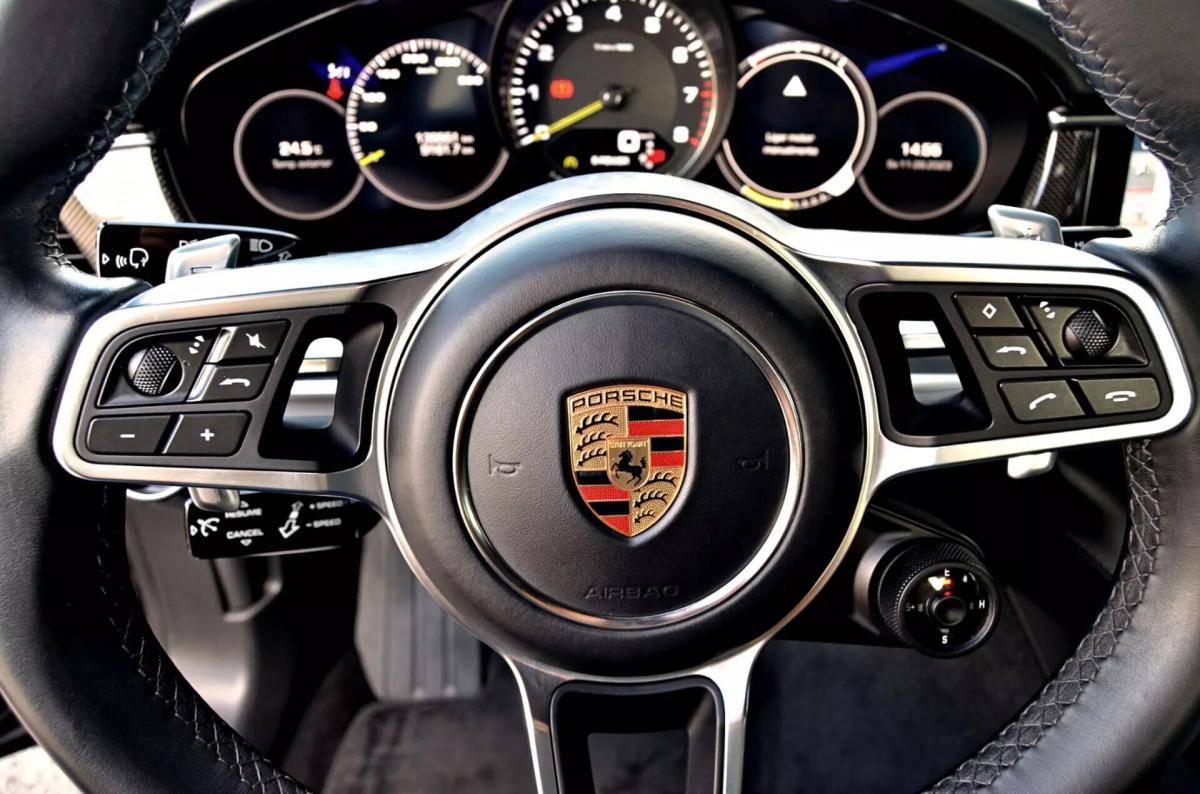 porsche-panamera-2019-hibrido-a-gasolina-2894cc