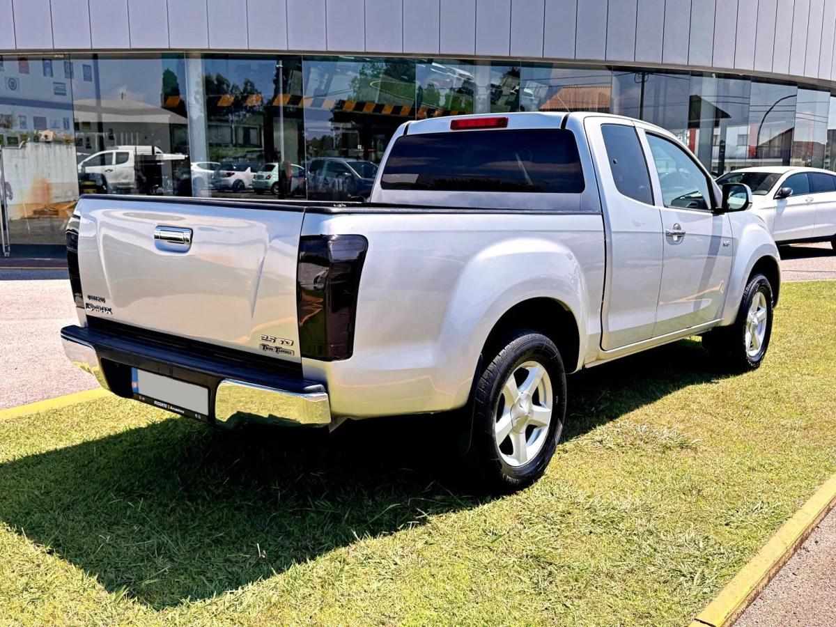 isuzu-d-max-2014-diesel-2499cc