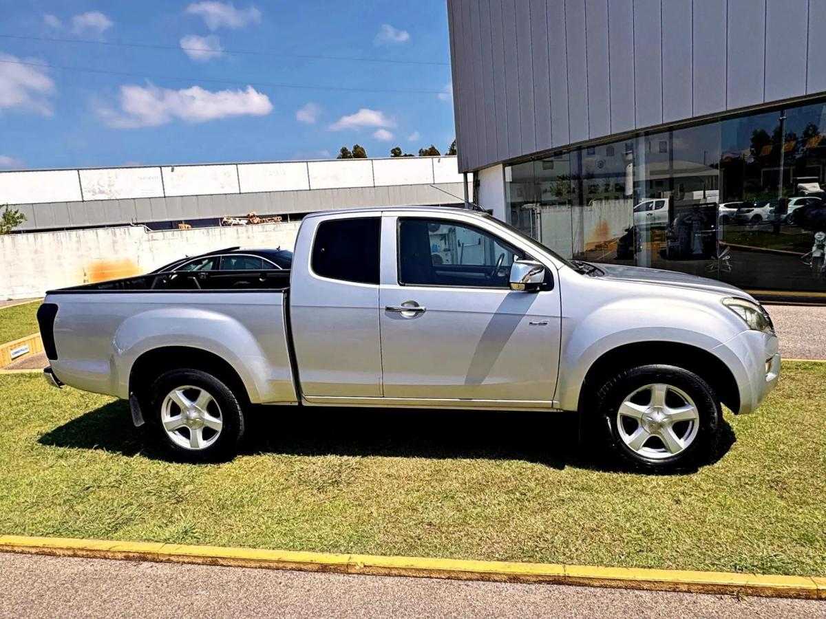 isuzu-d-max-2014-diesel-2499cc