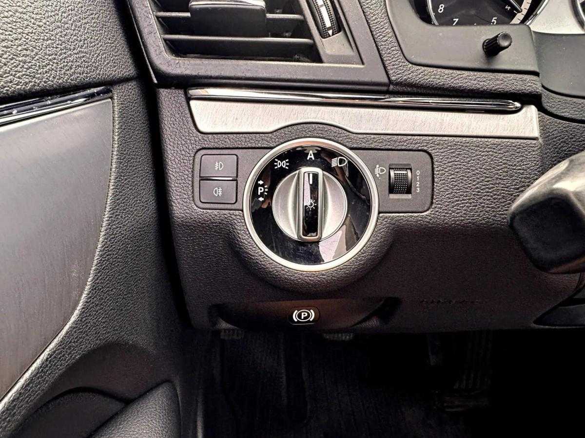 mercedes-benz-classe-e-e-220-cdi-2011-diesel-2143cc