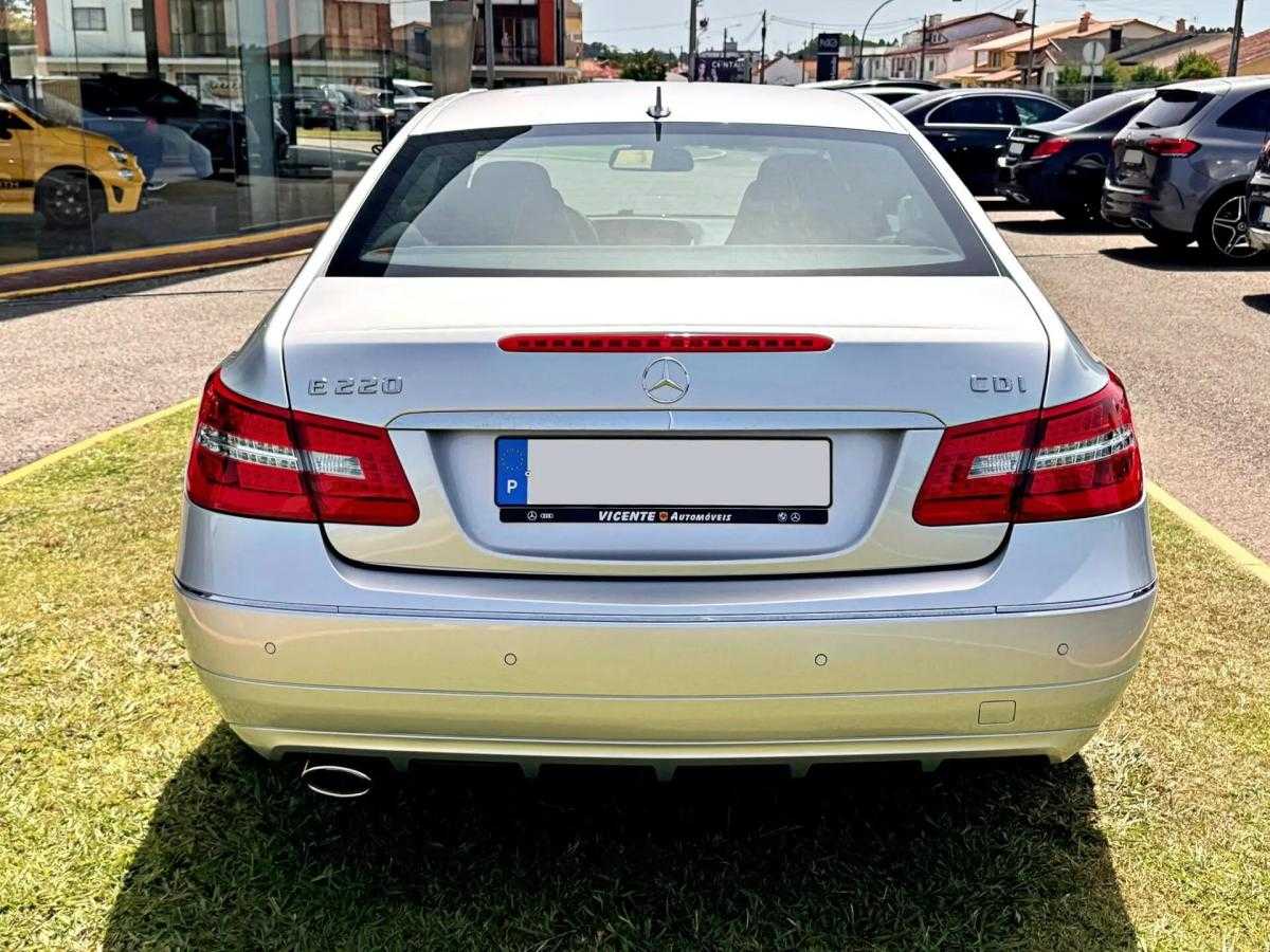 mercedes-benz-classe-e-e-220-cdi-2011-diesel-2143cc