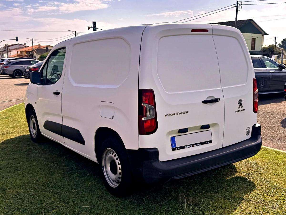 peugeot-partner-2019-diesel-1560cc
