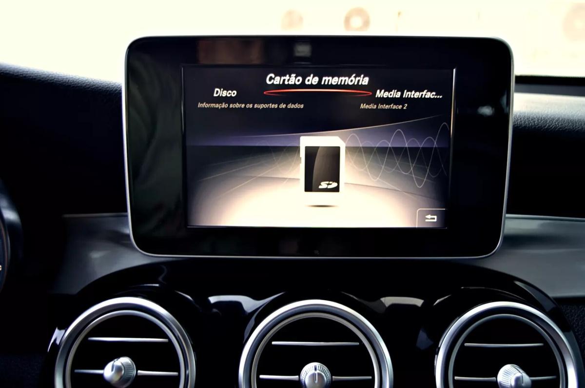 mercedes-benz-glc-250-d-coupe-4matic-2018-diesel-2143cc