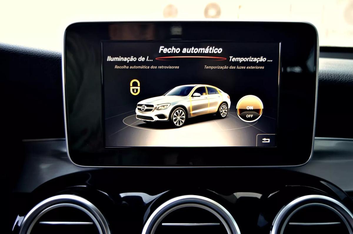 mercedes-benz-glc-250-d-coupe-4matic-2018-diesel-2143cc