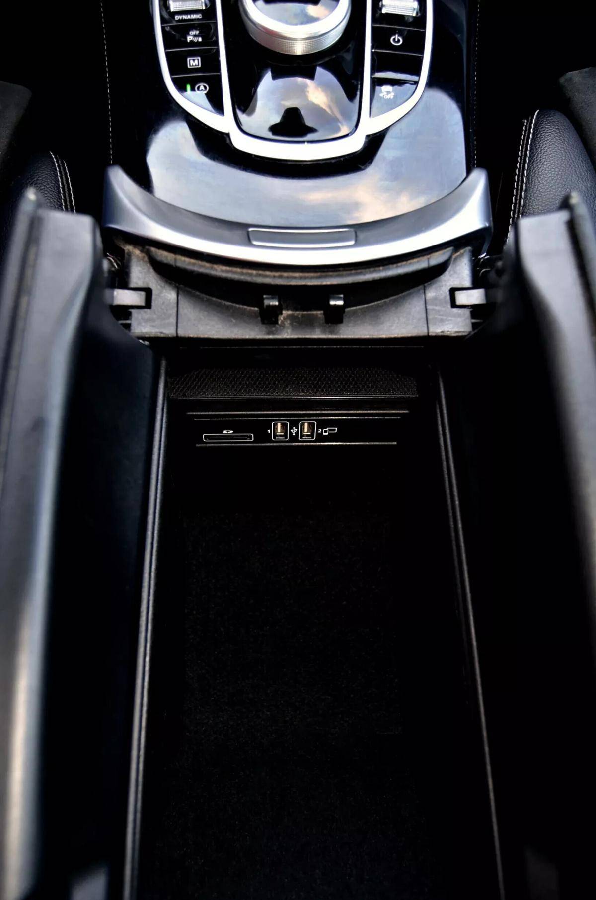 mercedes-benz-glc-220-d-4matic-2018-diesel-1950cc