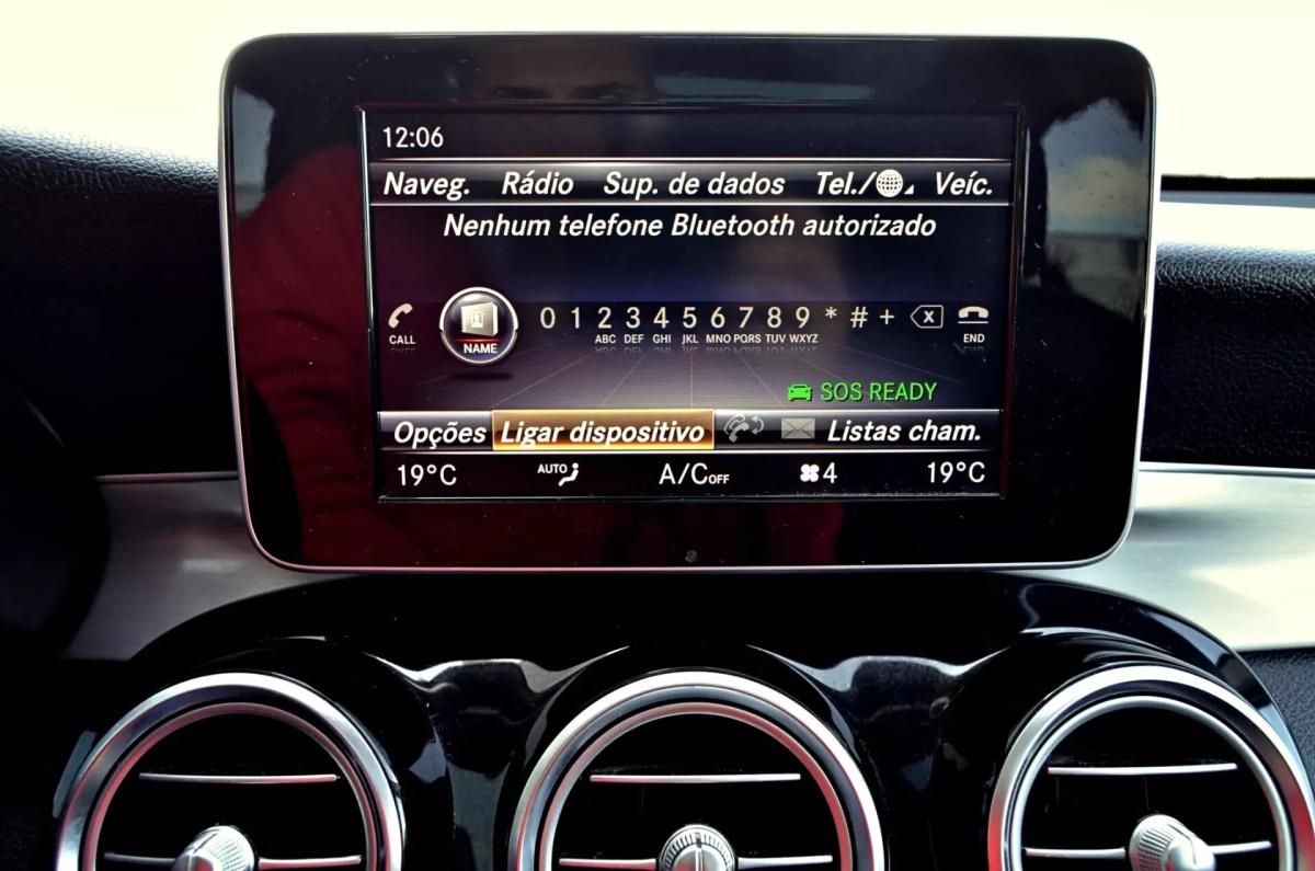 mercedes-benz-glc-220-d-4matic-2018-diesel-1950cc