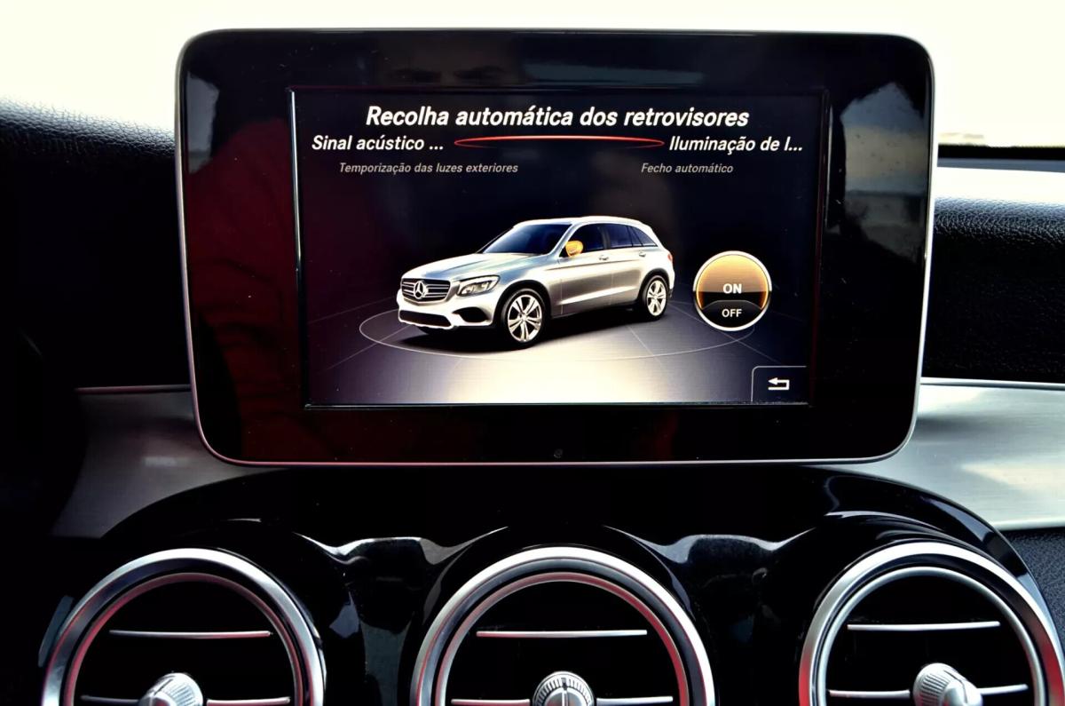 mercedes-benz-glc-220-d-4matic-2018-diesel-1950cc