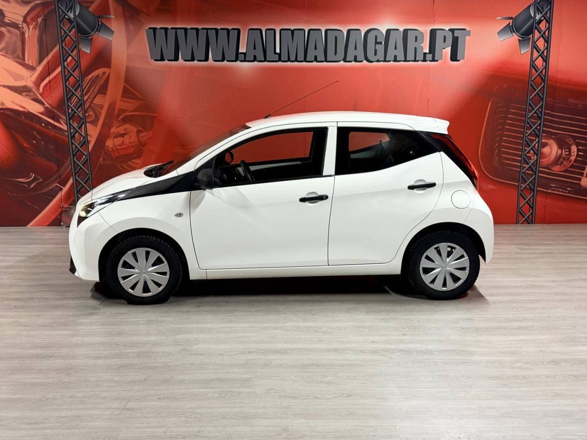 toyota-aygo-x-2019-gasolina-998cc