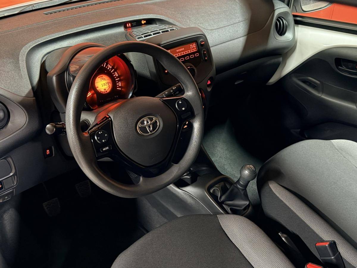 toyota-aygo-x-2019-gasolina-998cc