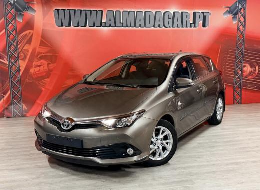 toyota-auris-2016-gasolina-1197cc