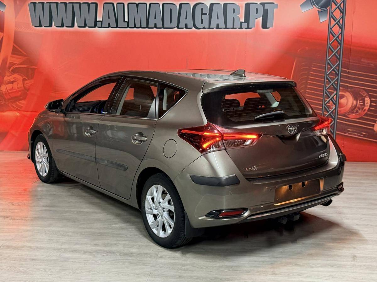 toyota-auris-2016-gasolina-1197cc