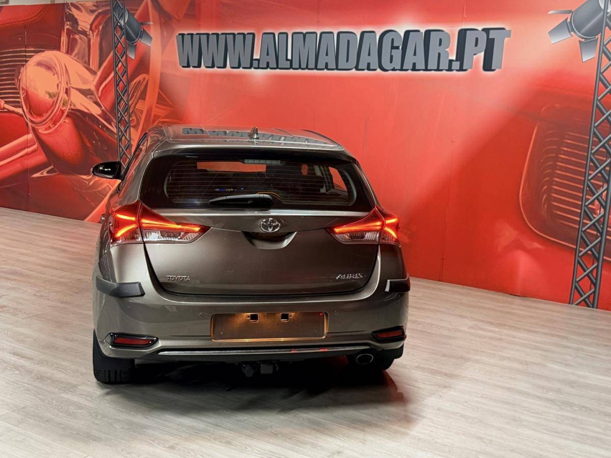 toyota-auris-2016-gasolina-1197cc