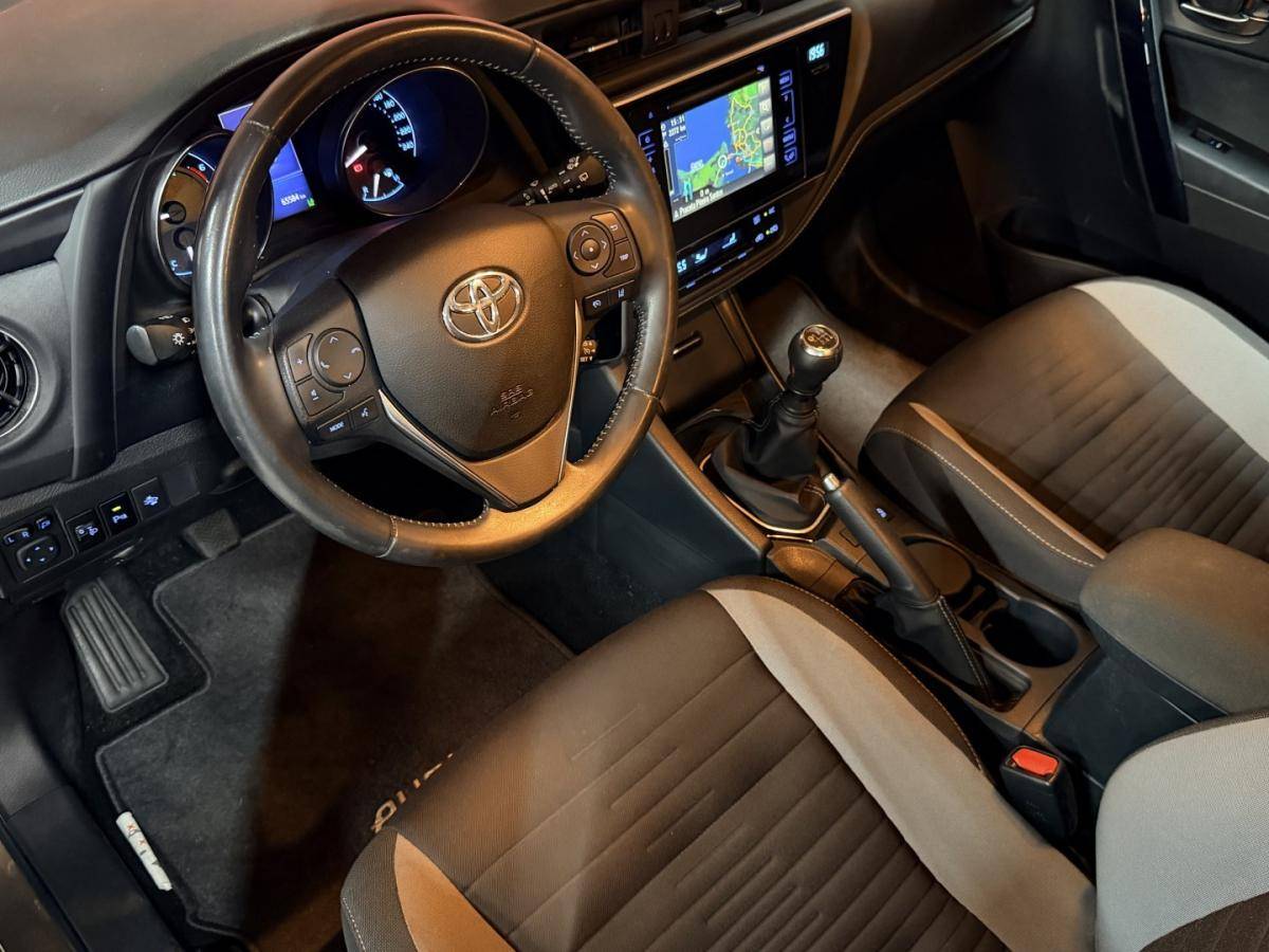 toyota-auris-2016-gasolina-1197cc
