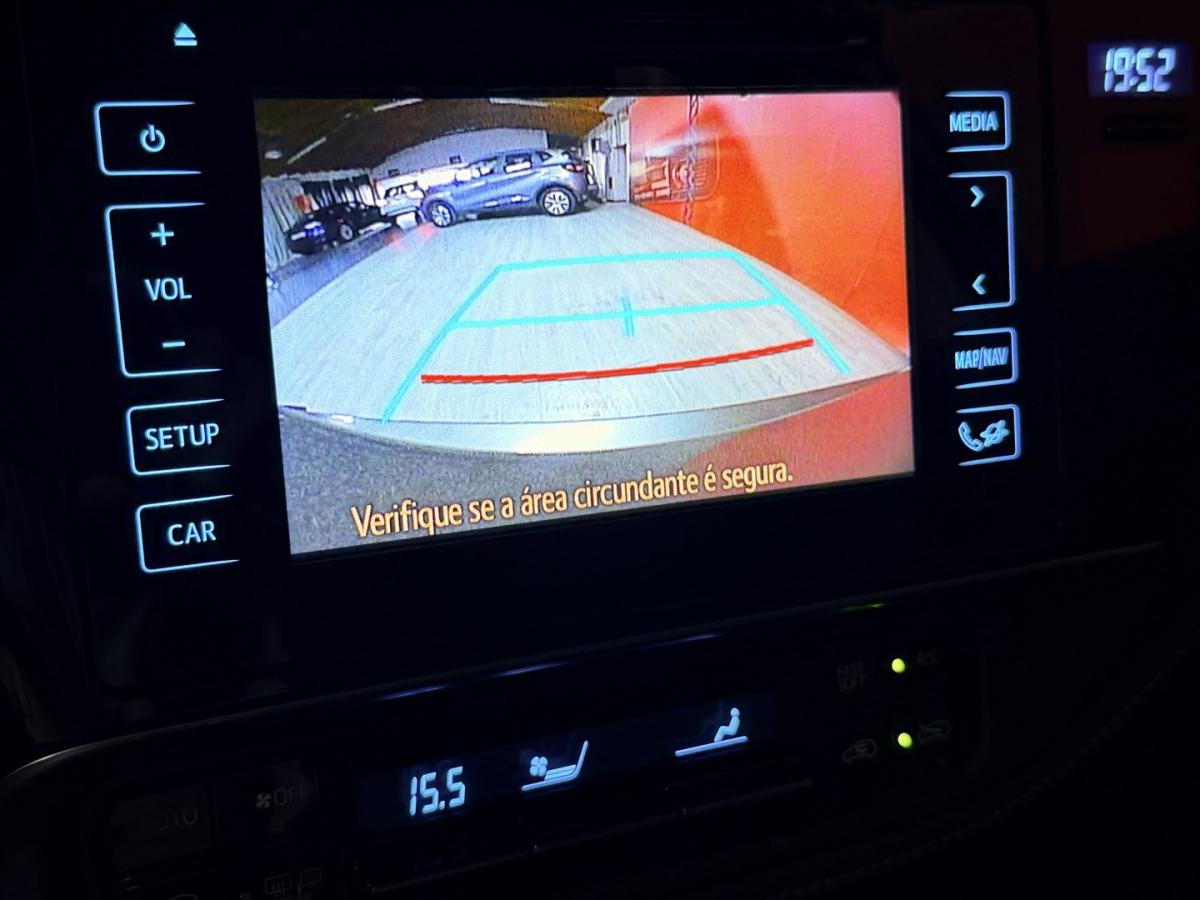 toyota-auris-2016-gasolina-1197cc