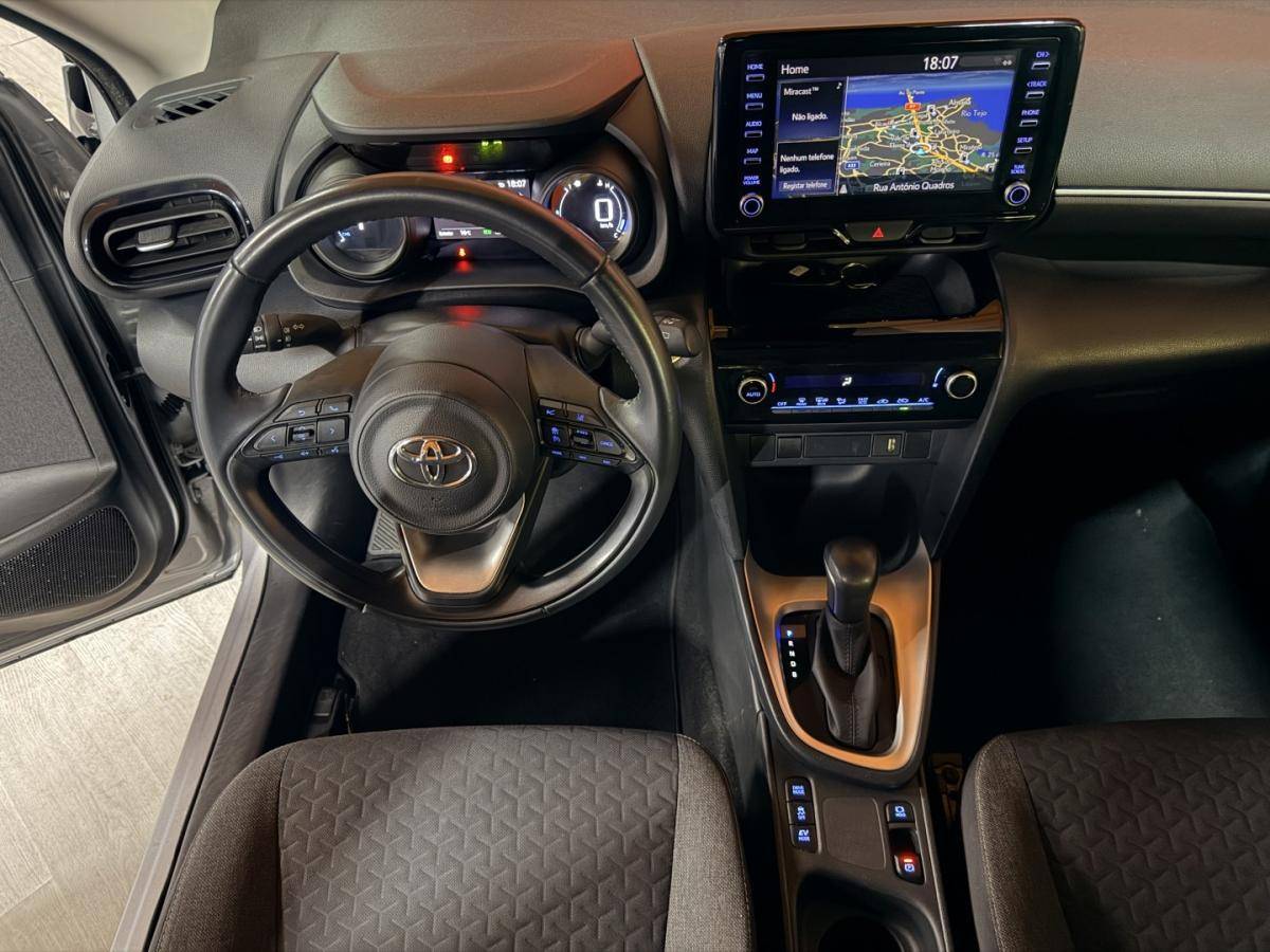 toyota-yaris-cross-2023-hibrido-1490cc