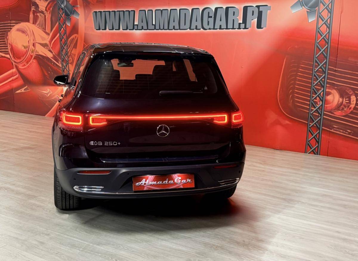 mercedes-benz-eqb-2023-eletrico-0cc