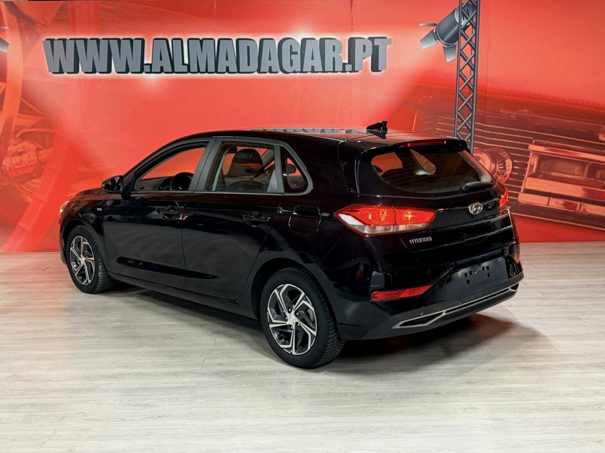 hyundai-i30-2022-gasolina-998cc