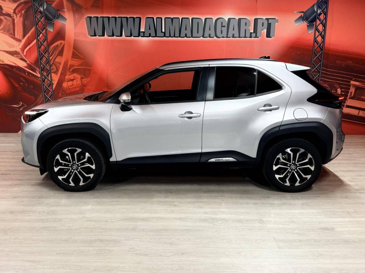 toyota-yaris-cross-2025-hibrido-1490cc