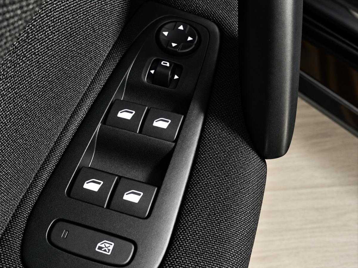 peugeot-308-2021-gasolina-1199cc