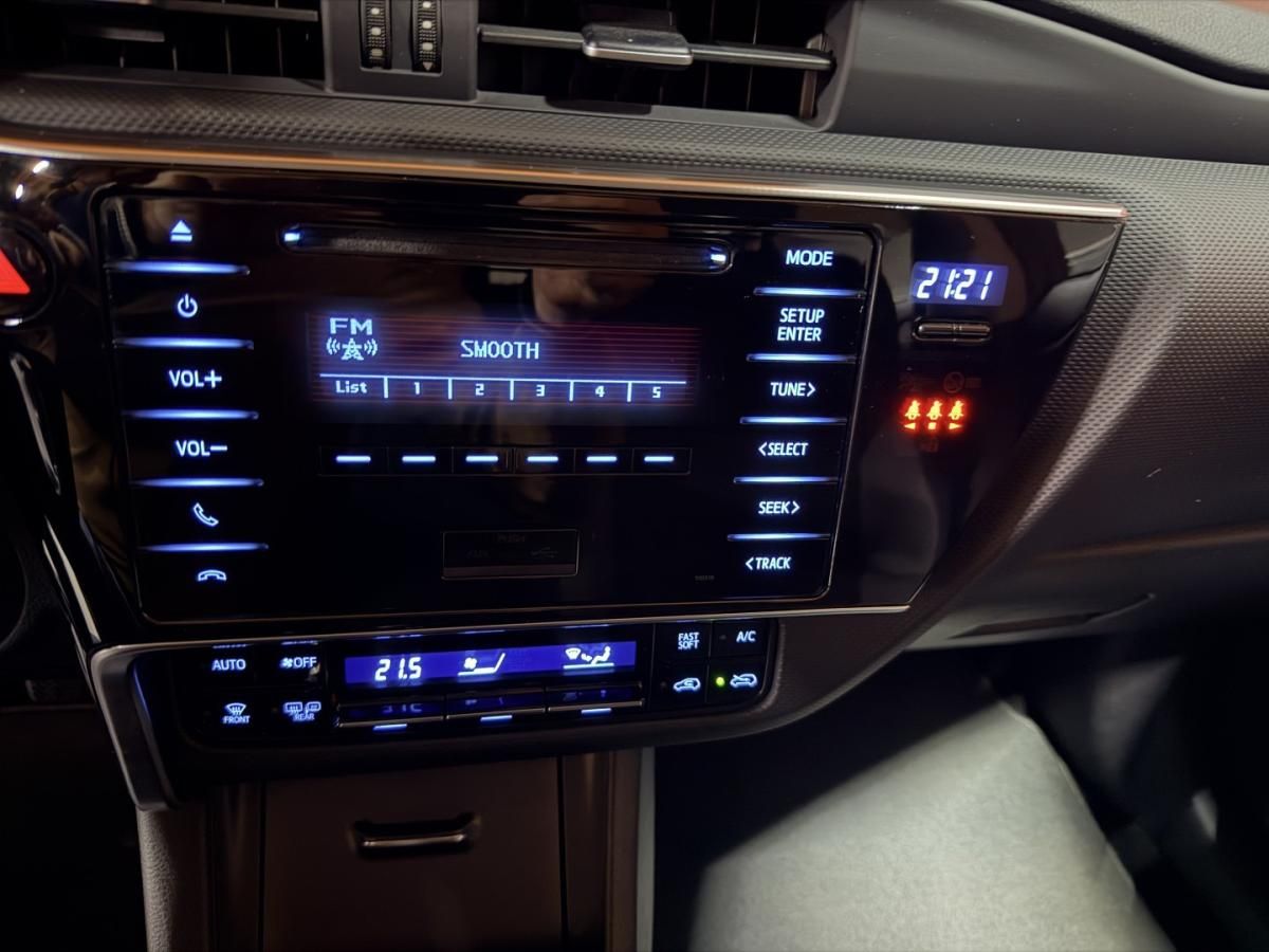 toyota-auris-2018-gasolina-1329cc