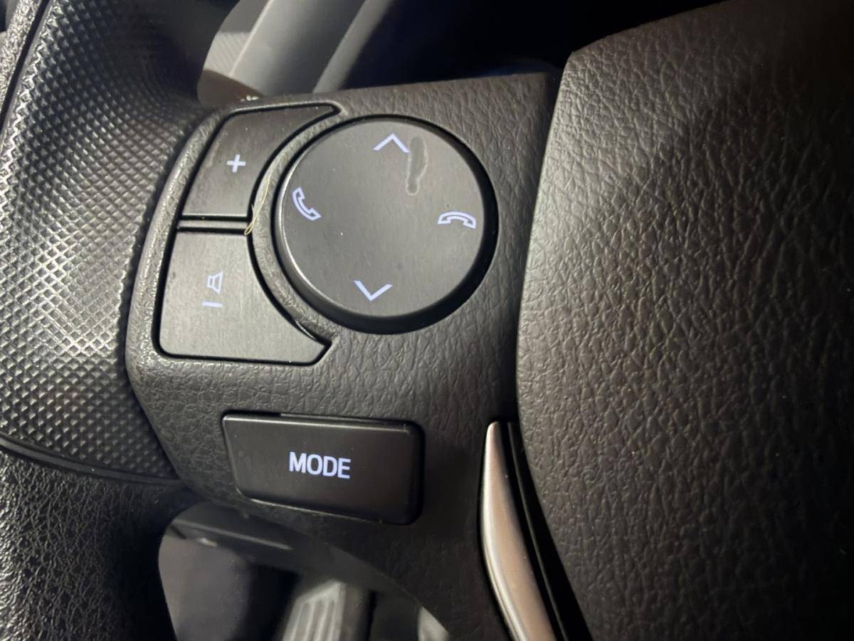toyota-auris-2018-gasolina-1329cc