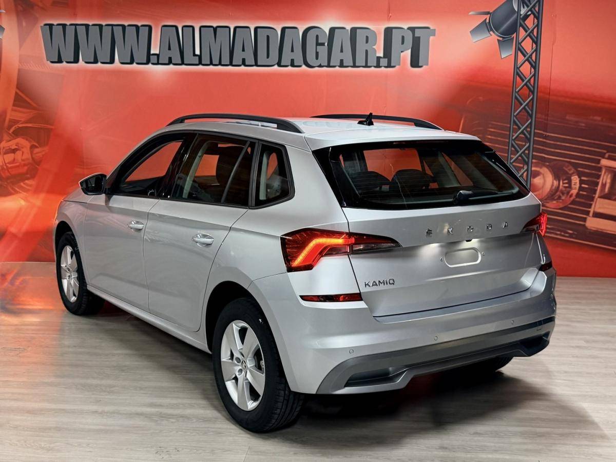 skoda-kamiq-2023-gasolina-999cc
