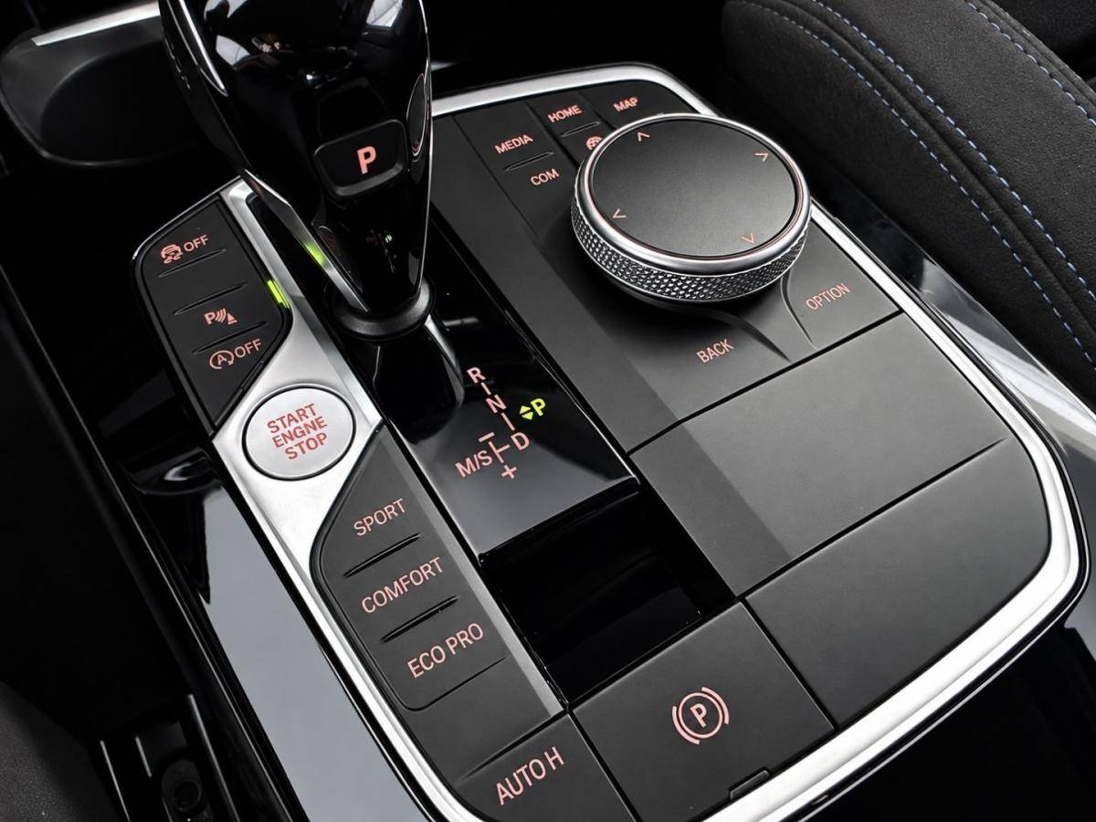 bmw-serie-1-2023-gasolina-1499cc