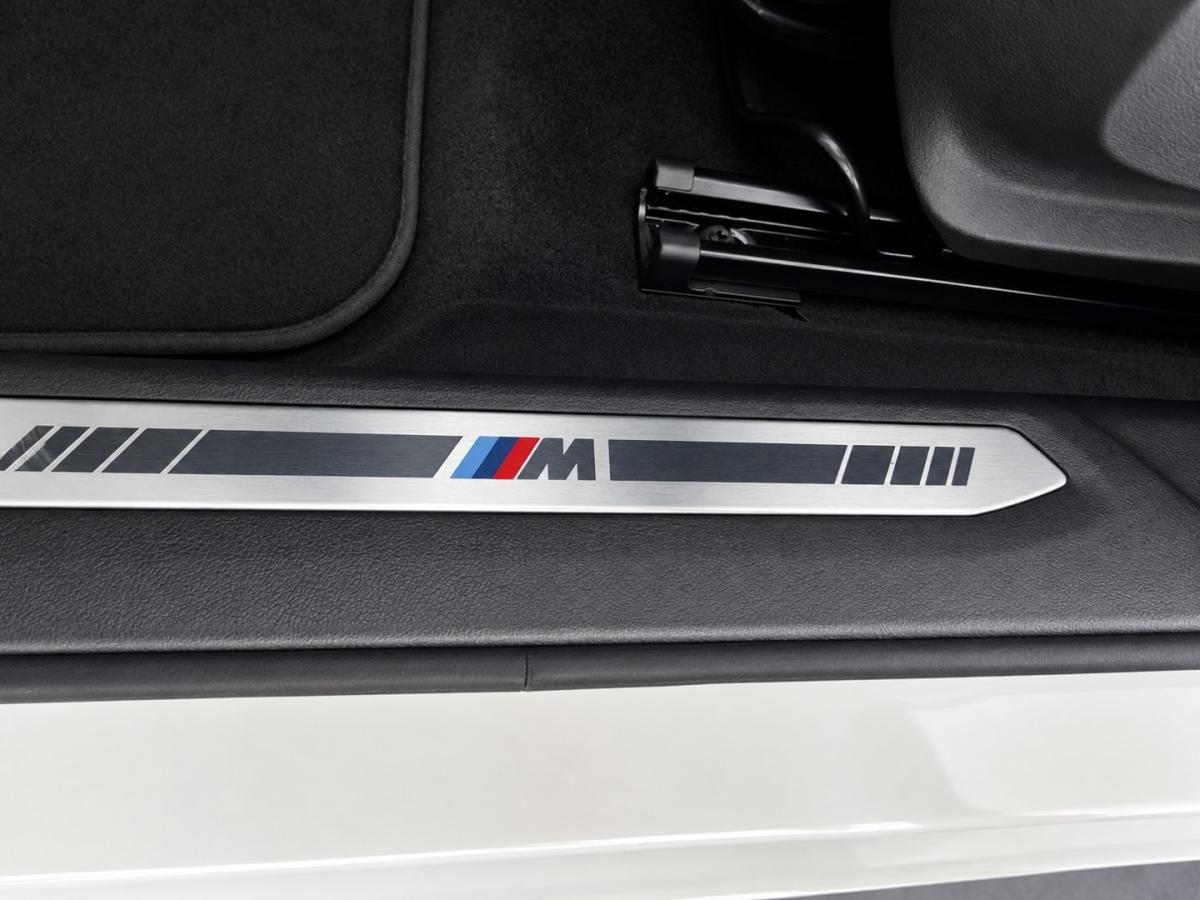 bmw-serie-1-2023-gasolina-1499cc
