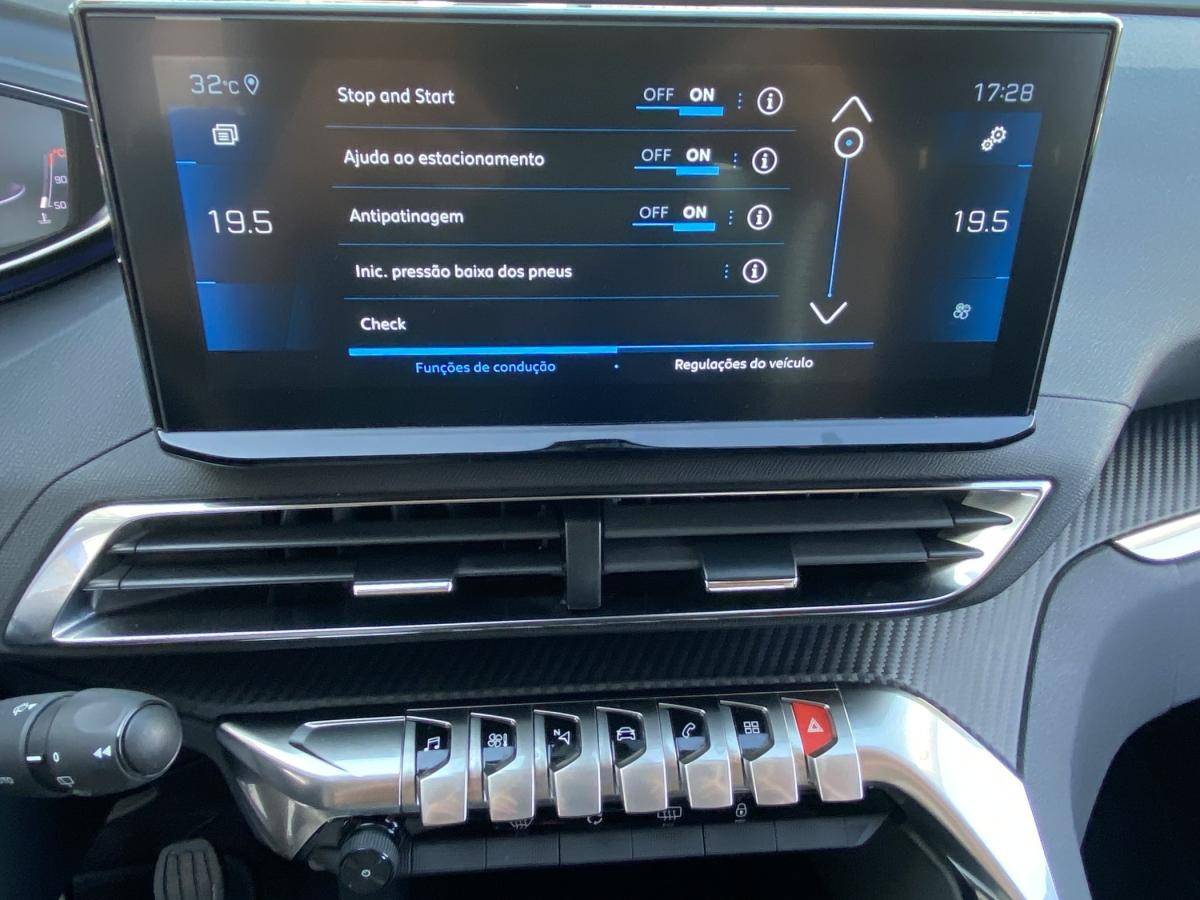 peugeot-3008-2022-diesel-1499cc
