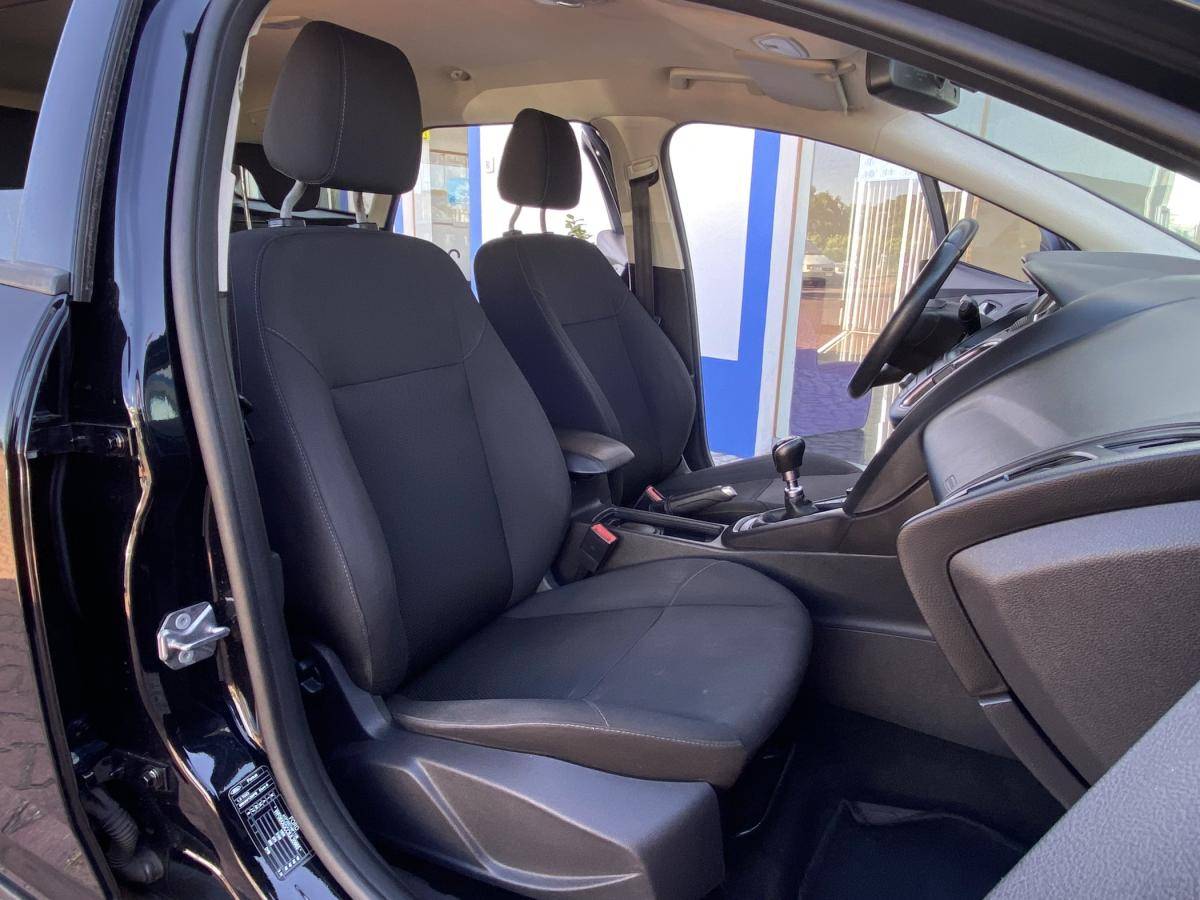 ford-focus-sw-2018-diesel-1499cc