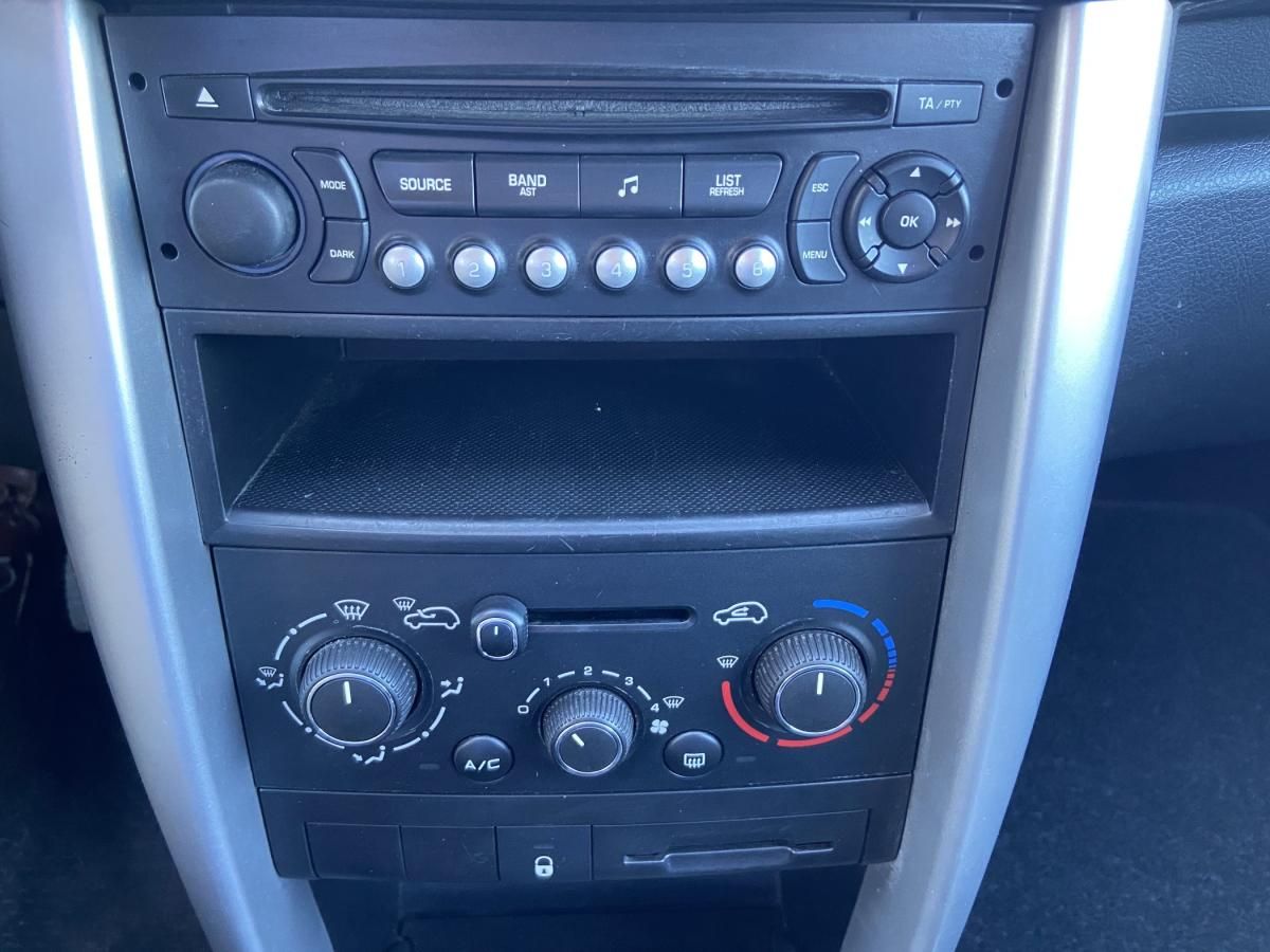 peugeot-207-2011-gasolina-1397cc