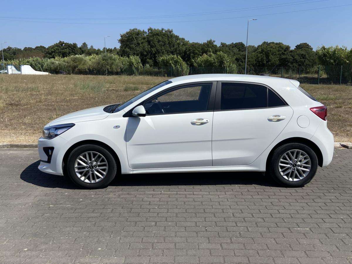 kia-rio-2022-gasolina-1197cc