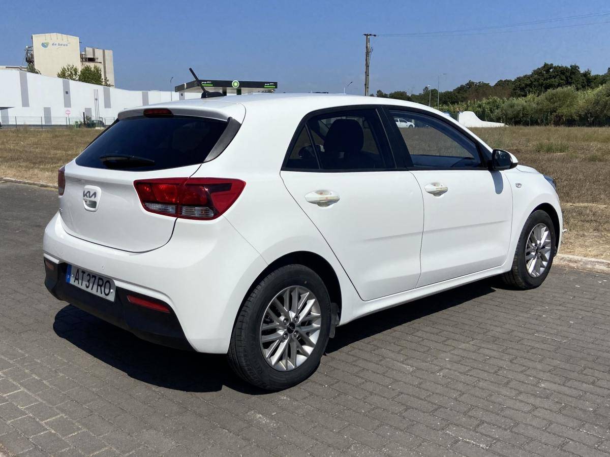 kia-rio-2022-gasolina-1197cc