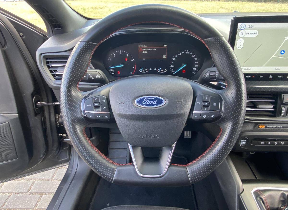 ford-focus-2023-gasolina-998cc