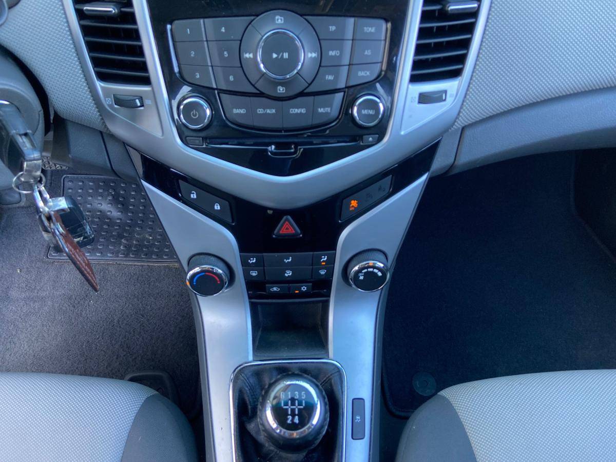 chevrolet-cruze-2010-gasolina-1598cc