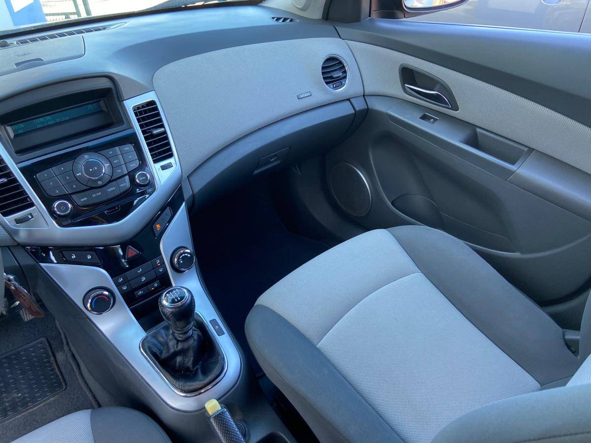 chevrolet-cruze-2010-gasolina-1598cc