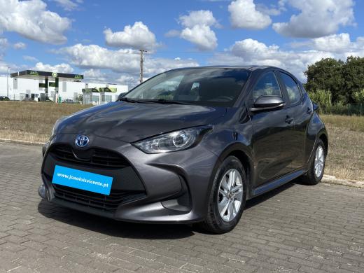 toyota-yaris-2023-hibrido-a-gasolina-1490cc