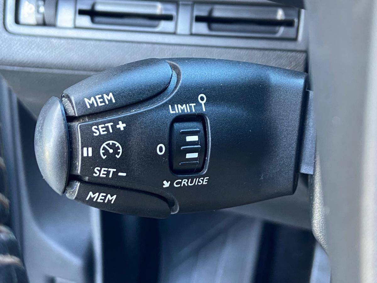 peugeot-3008-2020-diesel-1499cc