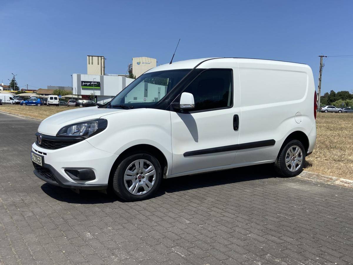 fiat-doblo-2023-diesel-1598cc