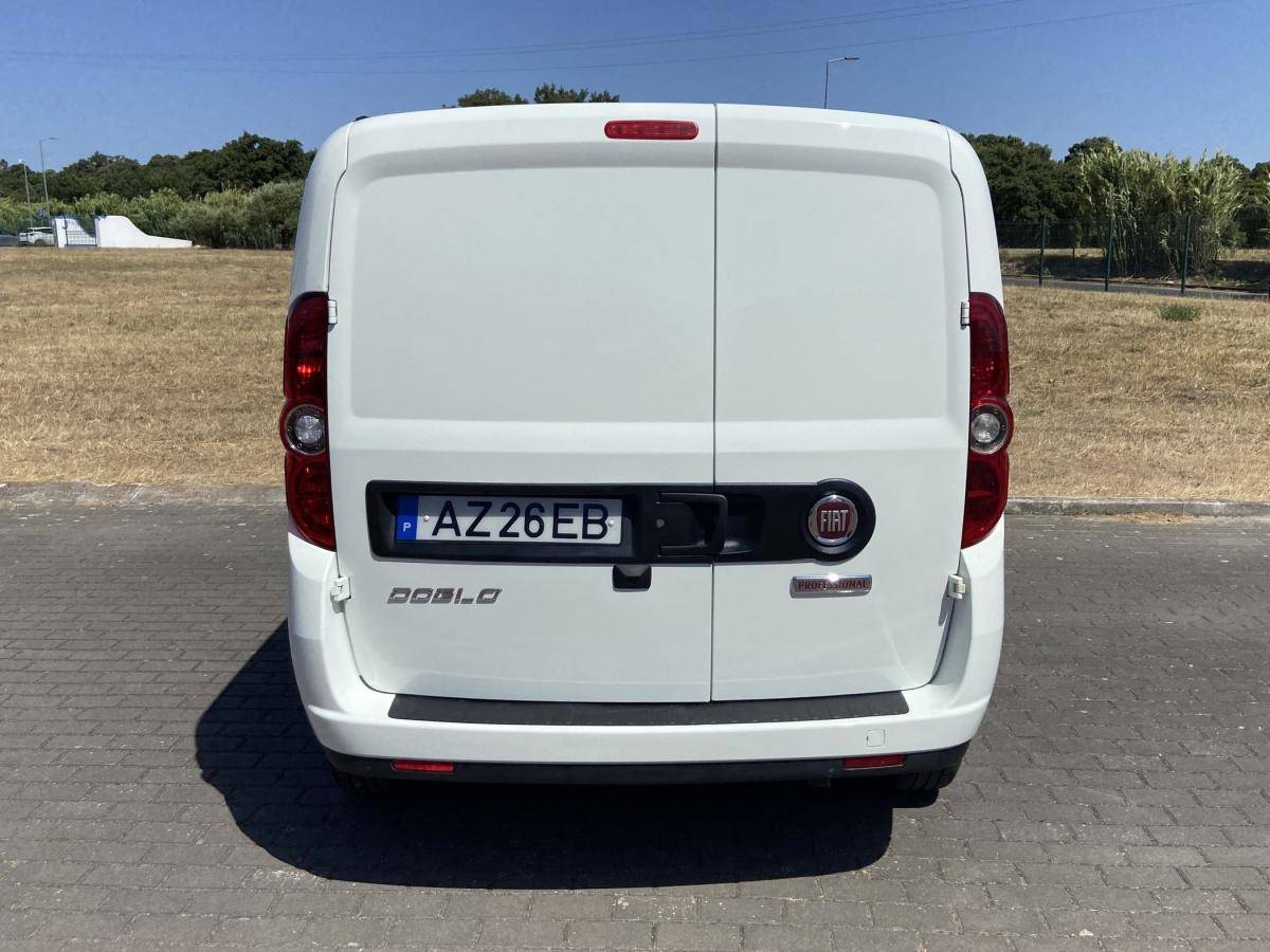 fiat-doblo-2023-diesel-1598cc