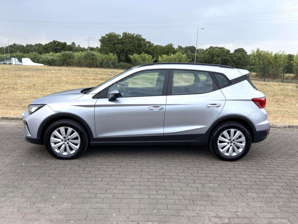 seat-arona-2023-gasolina-999cc
